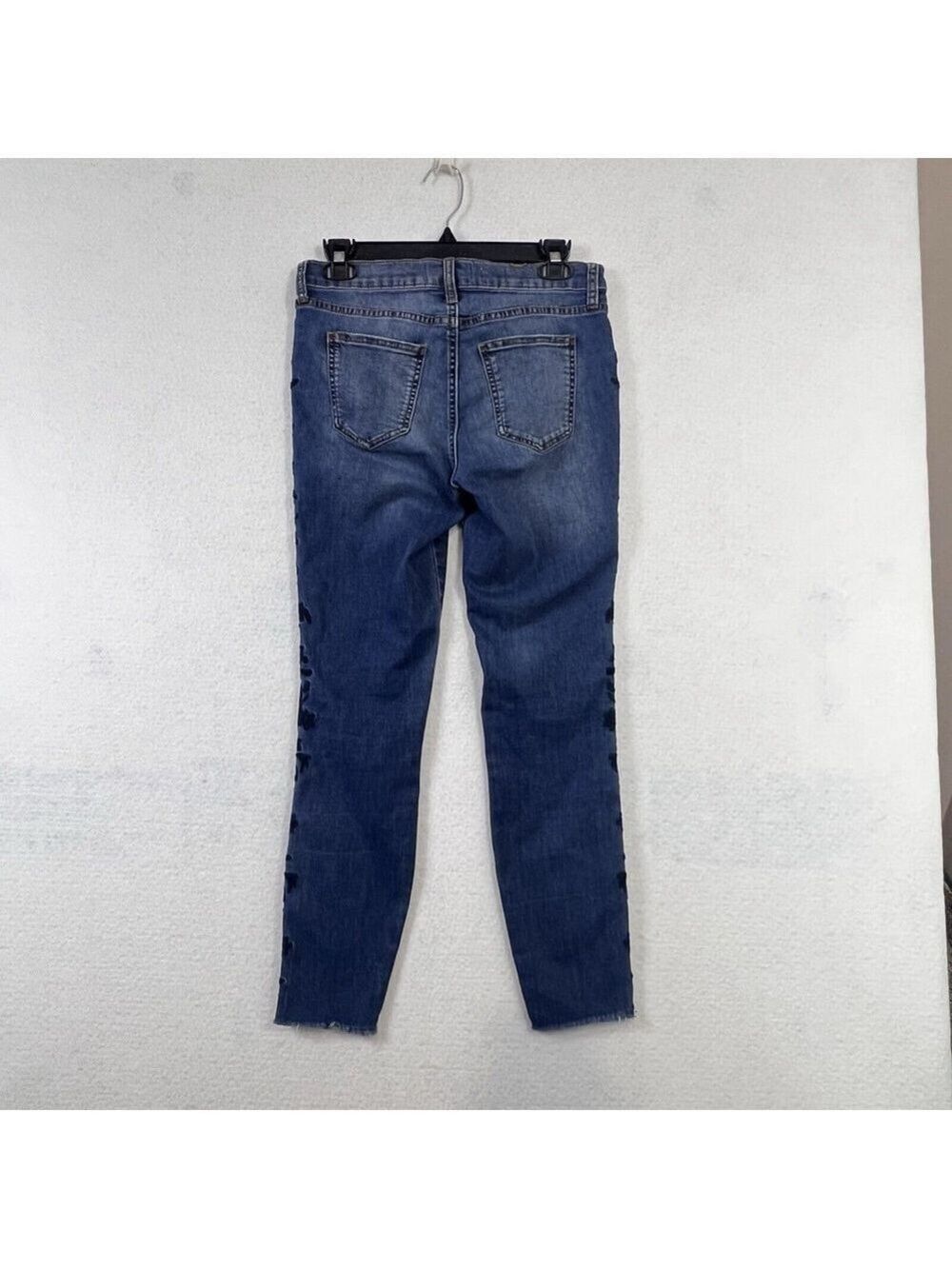 Band of Gypsies Lola Skinny Ankle Jeans Womens 29 Blue Denim Raw Hem Embroidered - Picture 3 of 11